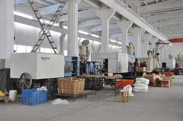 Ningbo Yuexiang Electric Appliance Co., Ltd. производственная линия производителя